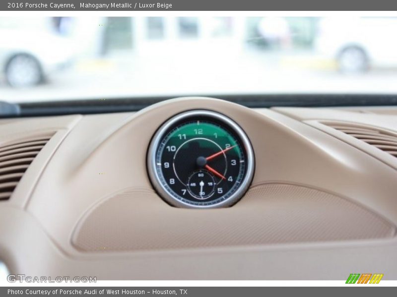 Mahogany Metallic / Luxor Beige 2016 Porsche Cayenne
