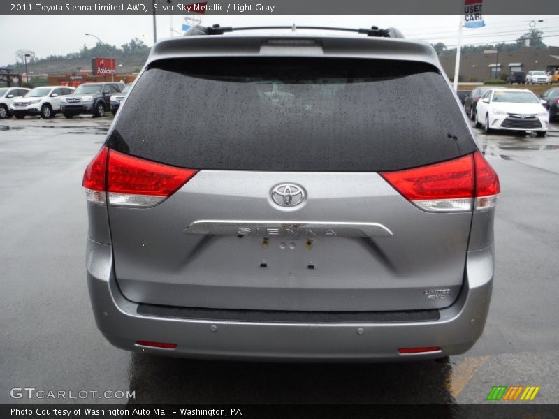 Silver Sky Metallic / Light Gray 2011 Toyota Sienna Limited AWD