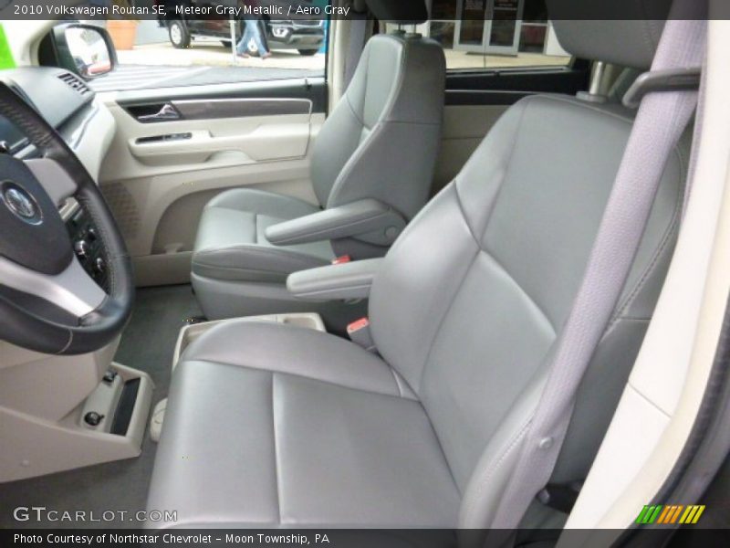Meteor Gray Metallic / Aero Gray 2010 Volkswagen Routan SE