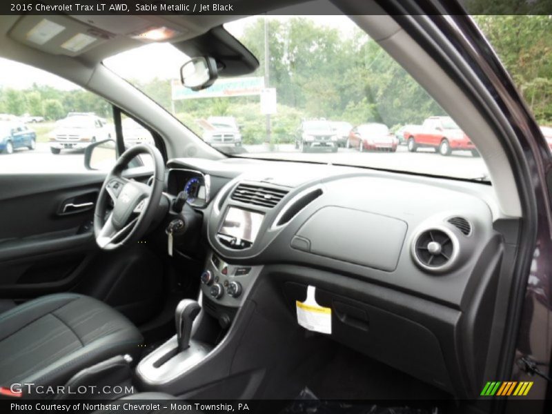 Sable Metallic / Jet Black 2016 Chevrolet Trax LT AWD
