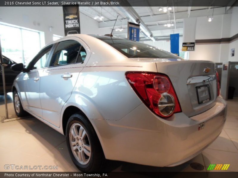 Silver Ice Metallic / Jet Black/Brick 2016 Chevrolet Sonic LT Sedan