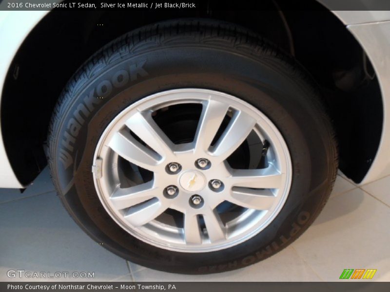 Silver Ice Metallic / Jet Black/Brick 2016 Chevrolet Sonic LT Sedan