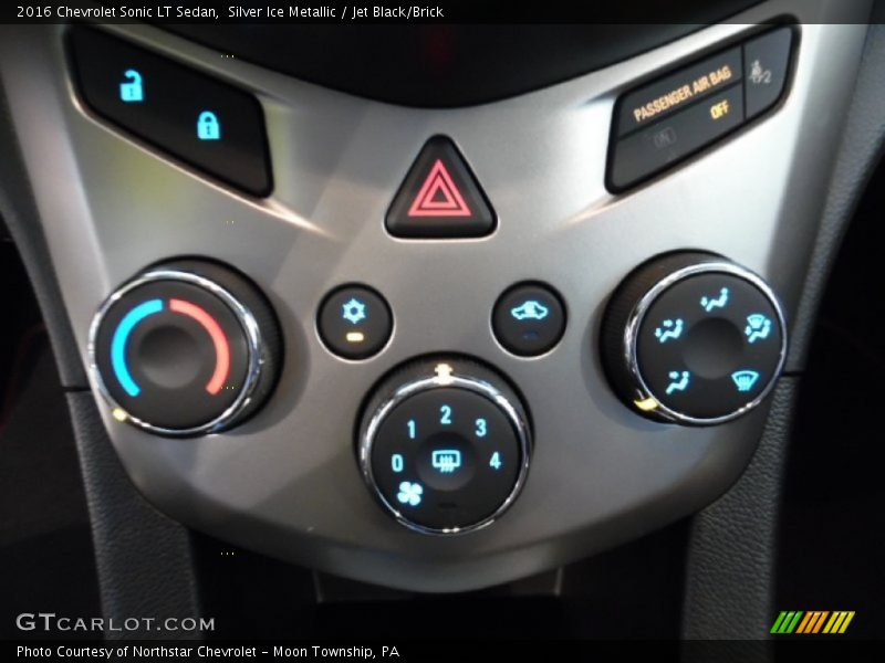 Silver Ice Metallic / Jet Black/Brick 2016 Chevrolet Sonic LT Sedan