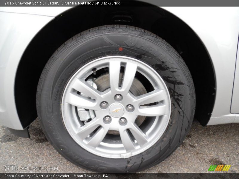 Silver Ice Metallic / Jet Black/Brick 2016 Chevrolet Sonic LT Sedan