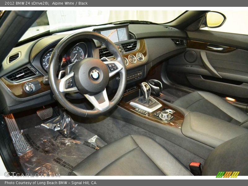 Alpine White / Black 2012 BMW Z4 sDrive28i