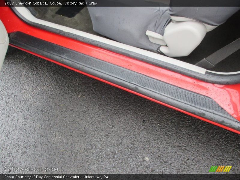 Victory Red / Gray 2007 Chevrolet Cobalt LS Coupe