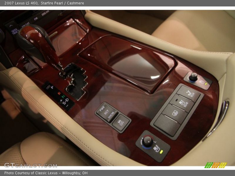 Controls of 2007 LS 460