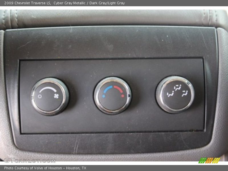 Cyber Gray Metallic / Dark Gray/Light Gray 2009 Chevrolet Traverse LS