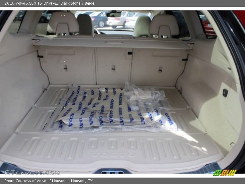 Black Stone / Beige 2016 Volvo XC60 T5 Drive-E
