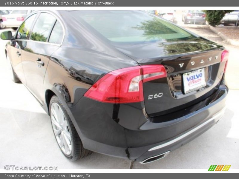 Onyx Black Metallic / Off-Black 2016 Volvo S60 T5 Inscription