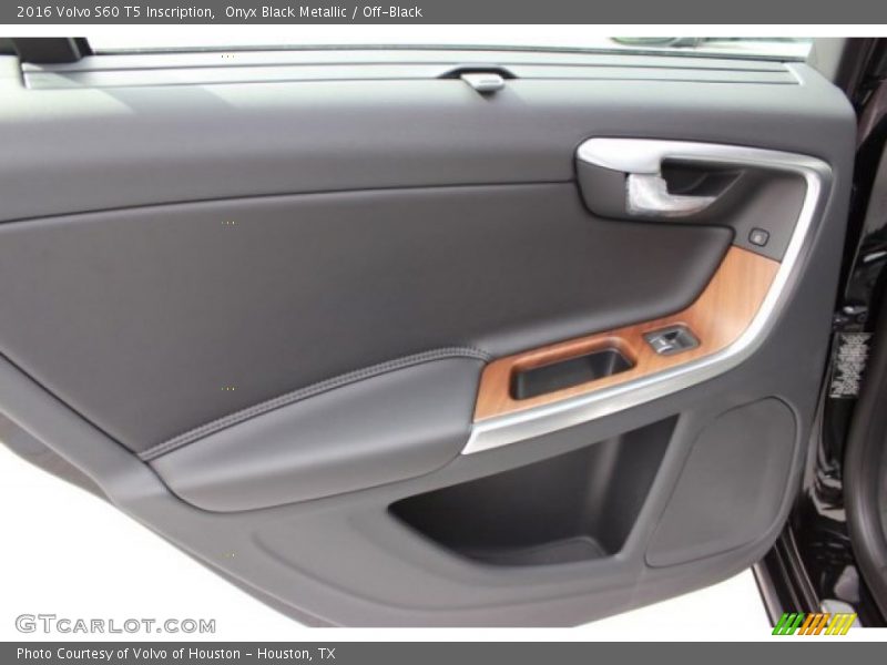 Onyx Black Metallic / Off-Black 2016 Volvo S60 T5 Inscription