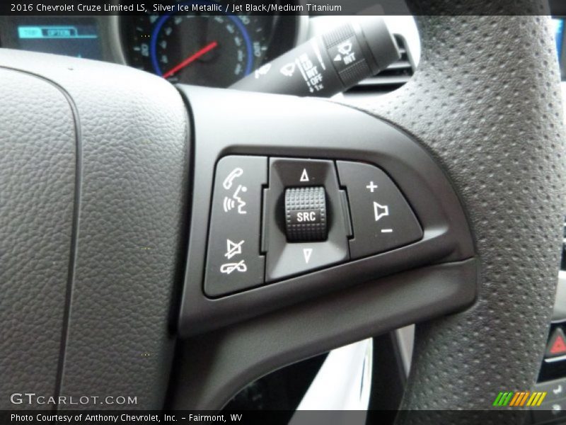 Silver Ice Metallic / Jet Black/Medium Titanium 2016 Chevrolet Cruze Limited LS