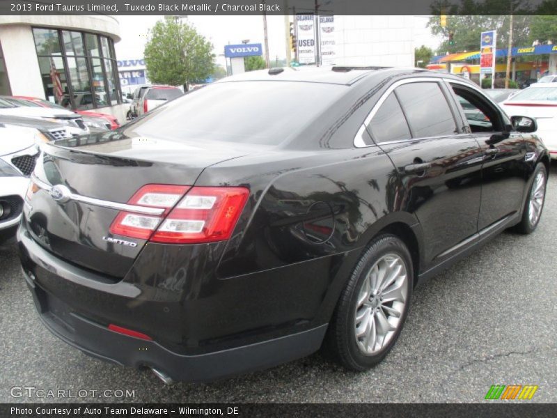 Tuxedo Black Metallic / Charcoal Black 2013 Ford Taurus Limited
