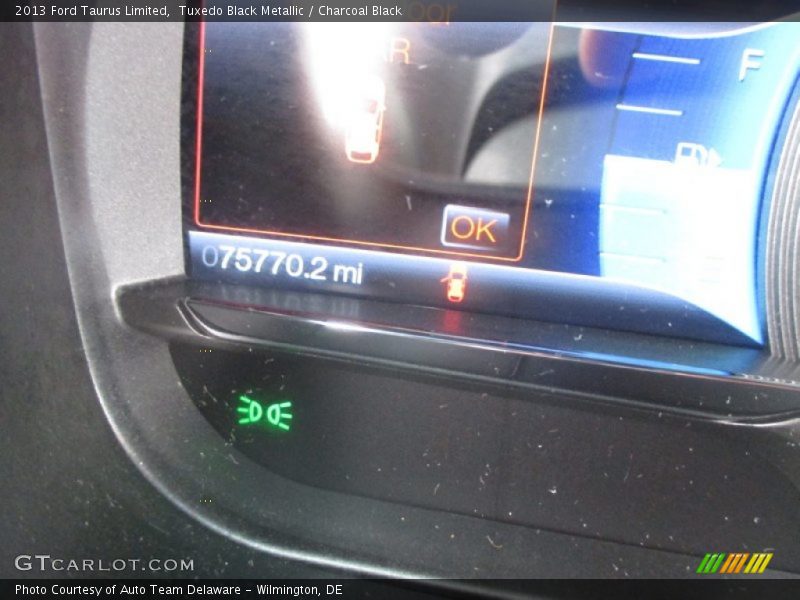 Tuxedo Black Metallic / Charcoal Black 2013 Ford Taurus Limited