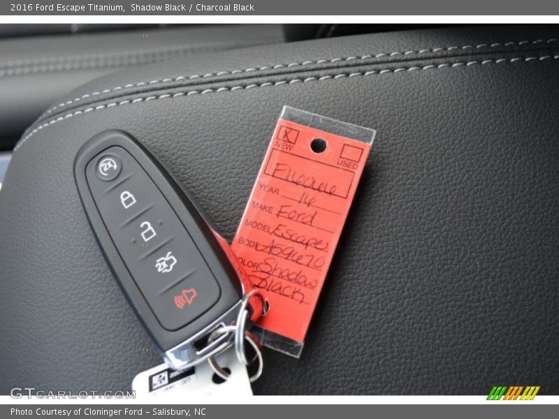 Shadow Black / Charcoal Black 2016 Ford Escape Titanium