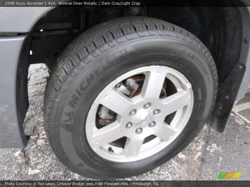 Mineral Silver Metallic / Dark Gray/Light Gray 2006 Isuzu Ascender S 4x4