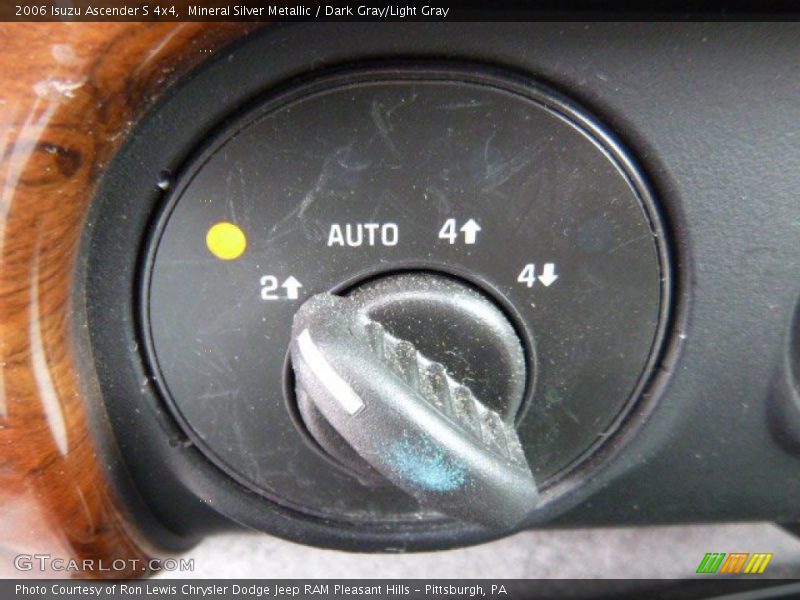 Mineral Silver Metallic / Dark Gray/Light Gray 2006 Isuzu Ascender S 4x4