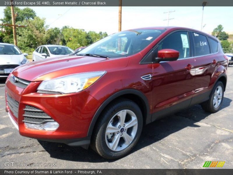 Sunset Metallic / Charcoal Black 2016 Ford Escape SE 4WD