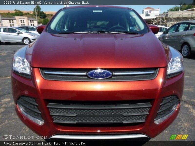 Sunset Metallic / Charcoal Black 2016 Ford Escape SE 4WD