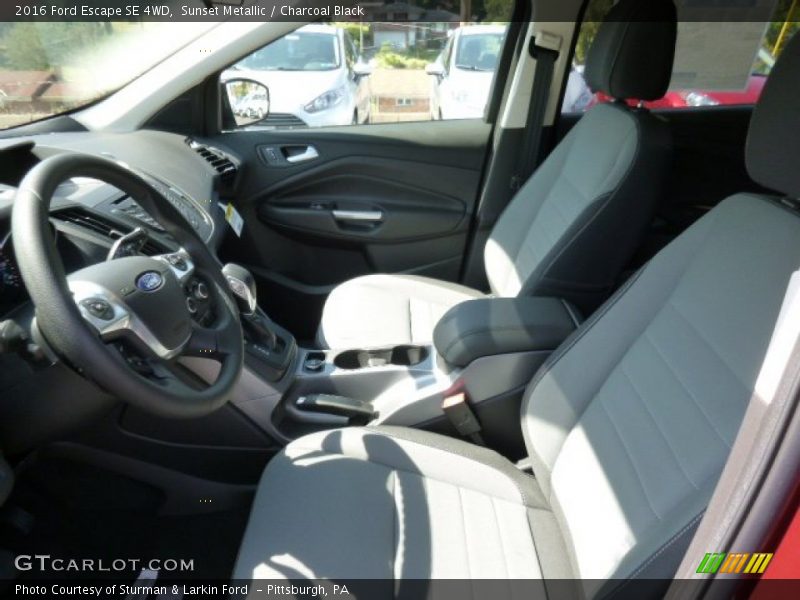 Sunset Metallic / Charcoal Black 2016 Ford Escape SE 4WD