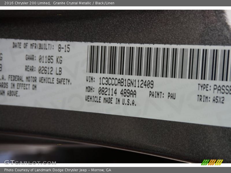 Granite Crystal Metallic / Black/Linen 2016 Chrysler 200 Limited