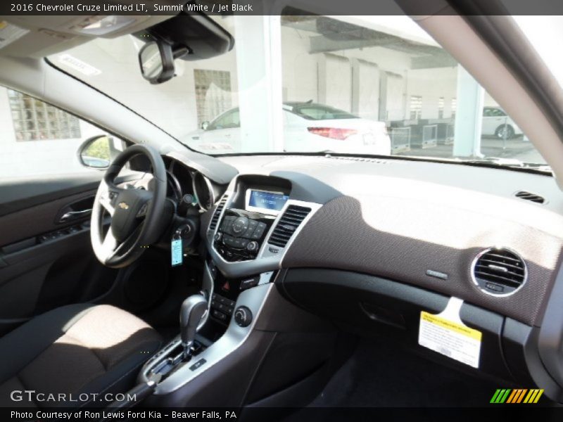 Summit White / Jet Black 2016 Chevrolet Cruze Limited LT