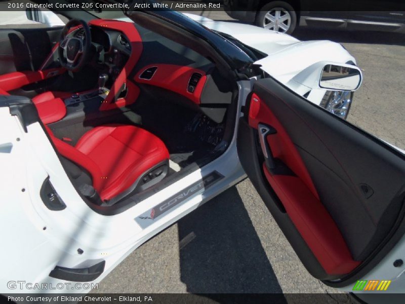Arctic White / Adrenaline Red 2016 Chevrolet Corvette Z06 Convertible