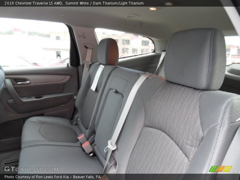 Summit White / Dark Titanium/Light Titanium 2016 Chevrolet Traverse LS AWD
