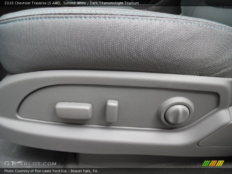 Summit White / Dark Titanium/Light Titanium 2016 Chevrolet Traverse LS AWD