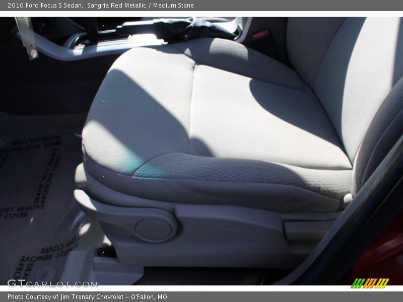 Sangria Red Metallic / Medium Stone 2010 Ford Focus S Sedan