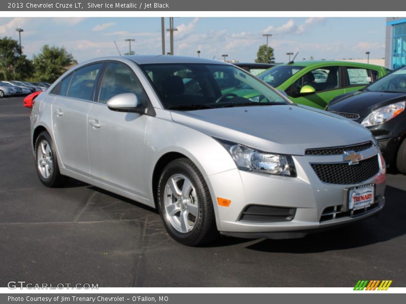 Silver Ice Metallic / Jet Black 2013 Chevrolet Cruze LT