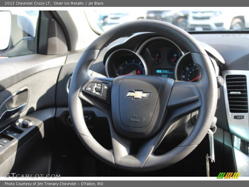 Silver Ice Metallic / Jet Black 2013 Chevrolet Cruze LT