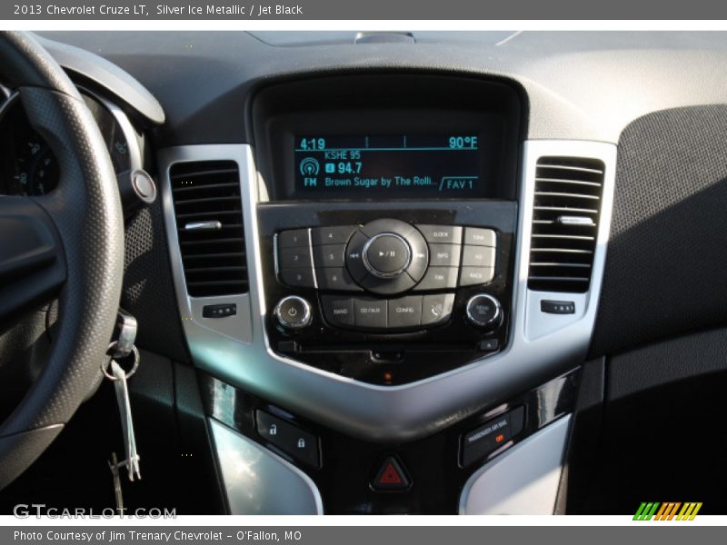 Silver Ice Metallic / Jet Black 2013 Chevrolet Cruze LT
