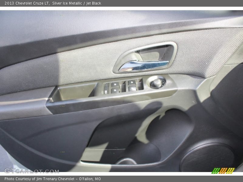 Silver Ice Metallic / Jet Black 2013 Chevrolet Cruze LT
