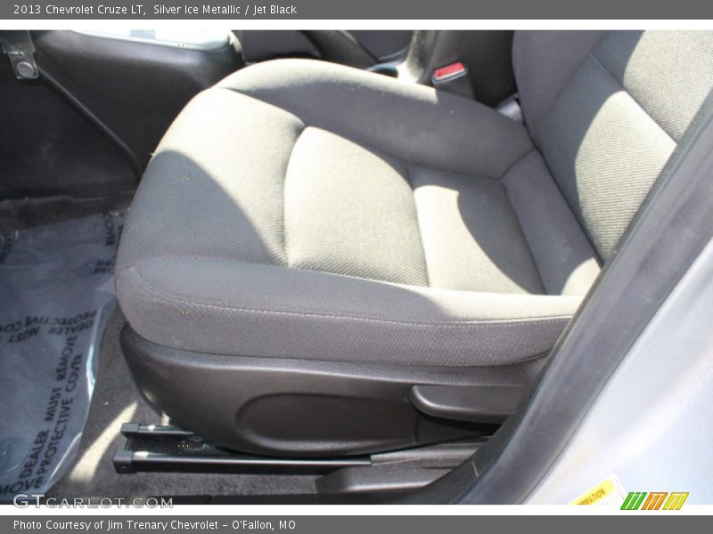 Silver Ice Metallic / Jet Black 2013 Chevrolet Cruze LT