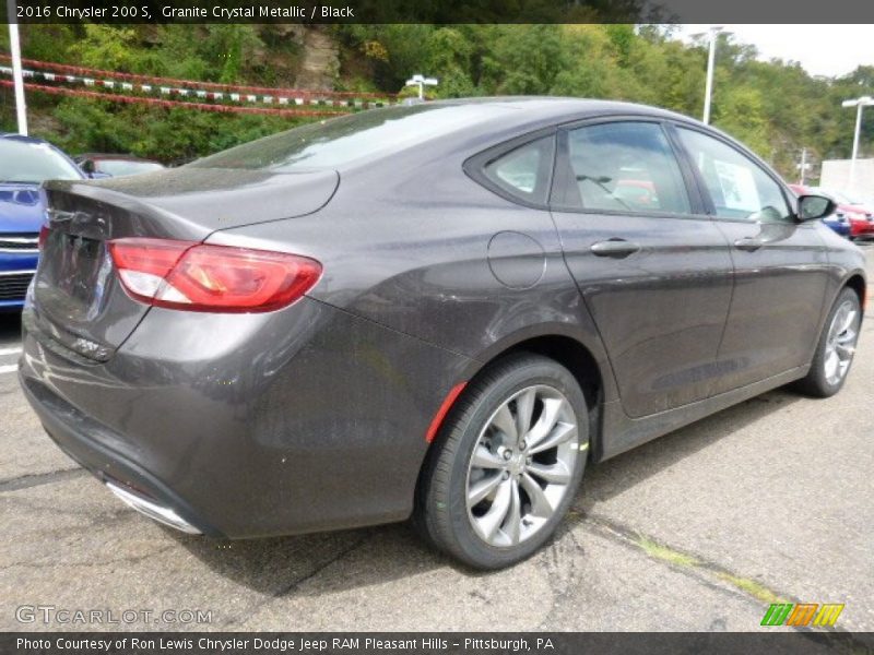 Granite Crystal Metallic / Black 2016 Chrysler 200 S