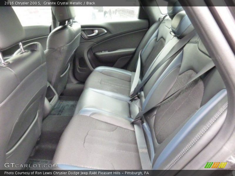 Granite Crystal Metallic / Black 2016 Chrysler 200 S