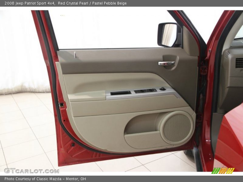 Door Panel of 2008 Patriot Sport 4x4