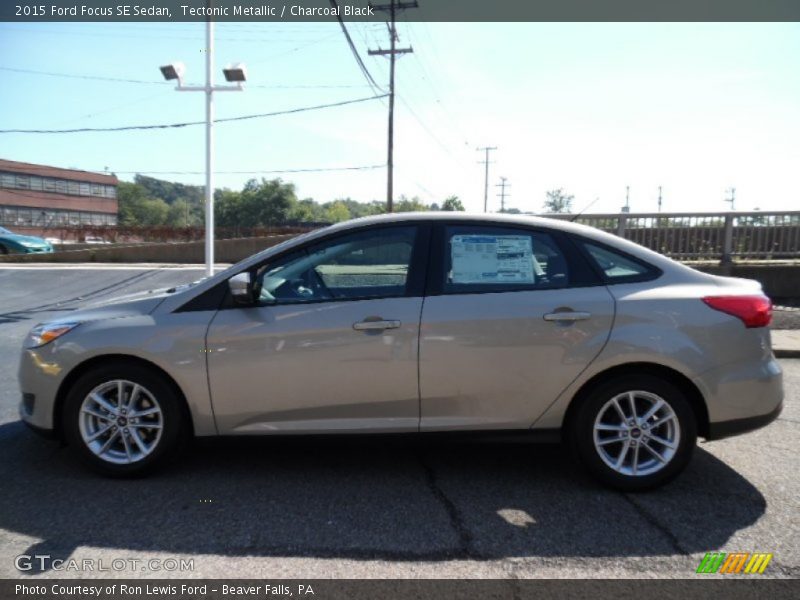Tectonic Metallic / Charcoal Black 2015 Ford Focus SE Sedan