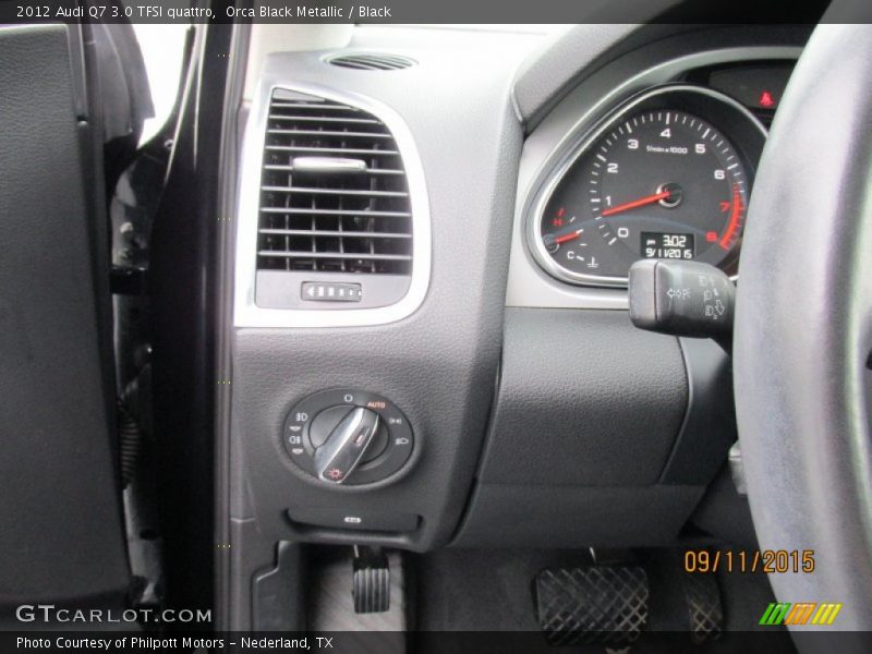 Orca Black Metallic / Black 2012 Audi Q7 3.0 TFSI quattro