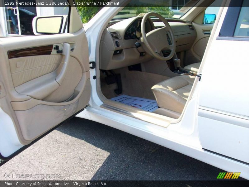 Glacier White / Parchment 1999 Mercedes-Benz C 280 Sedan