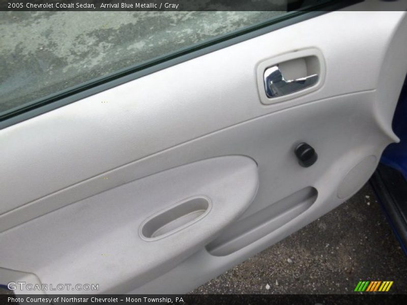 Arrival Blue Metallic / Gray 2005 Chevrolet Cobalt Sedan