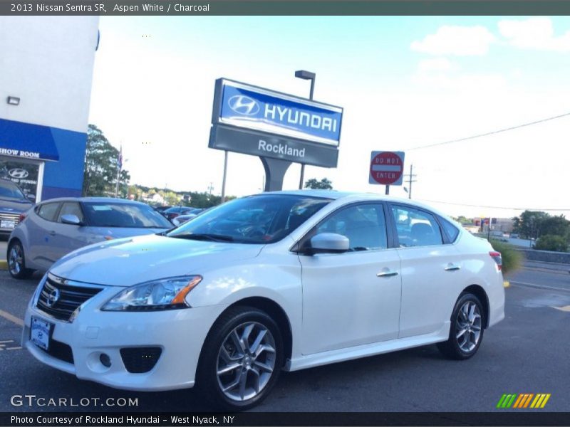 Aspen White / Charcoal 2013 Nissan Sentra SR