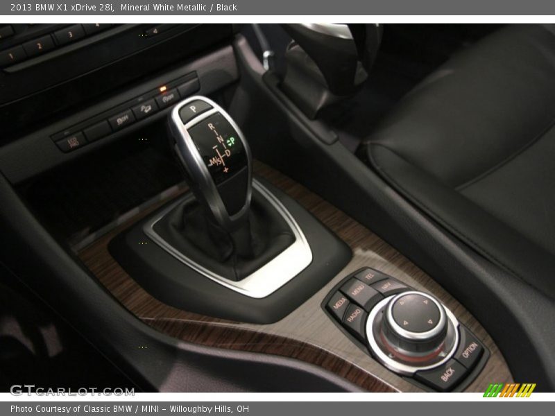 Mineral White Metallic / Black 2013 BMW X1 xDrive 28i