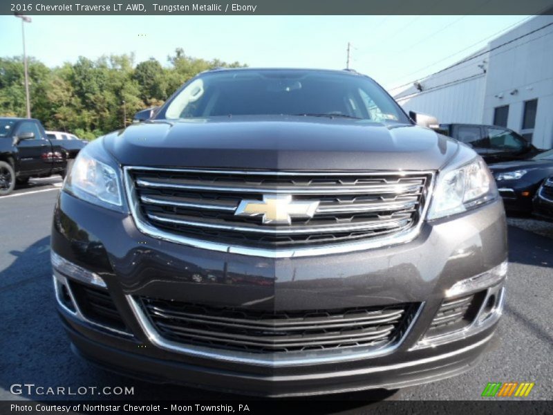 Tungsten Metallic / Ebony 2016 Chevrolet Traverse LT AWD