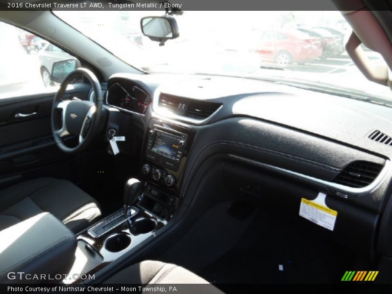 Tungsten Metallic / Ebony 2016 Chevrolet Traverse LT AWD