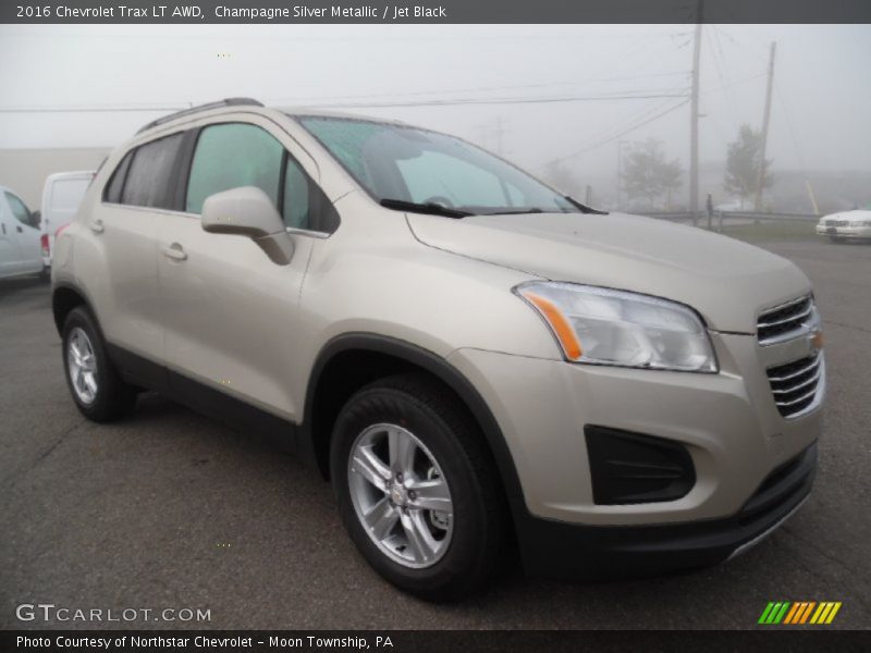 Front 3/4 View of 2016 Trax LT AWD