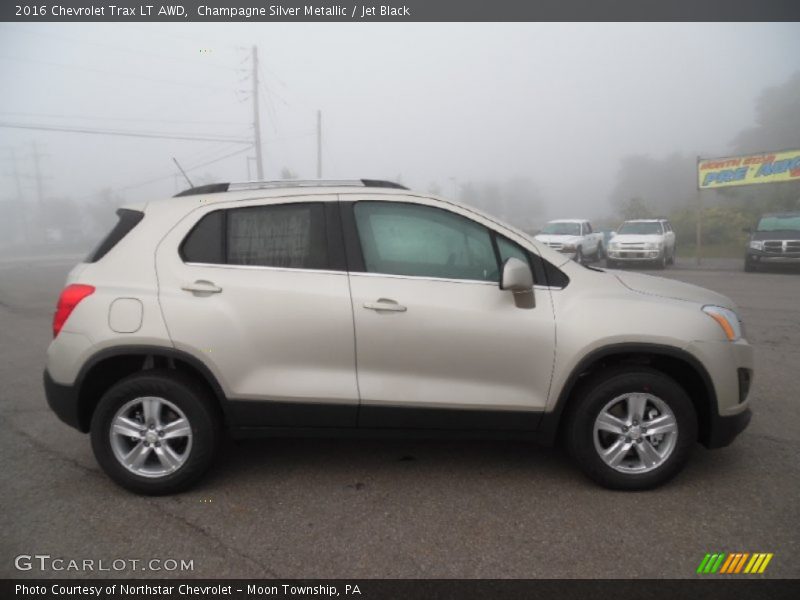 Champagne Silver Metallic / Jet Black 2016 Chevrolet Trax LT AWD
