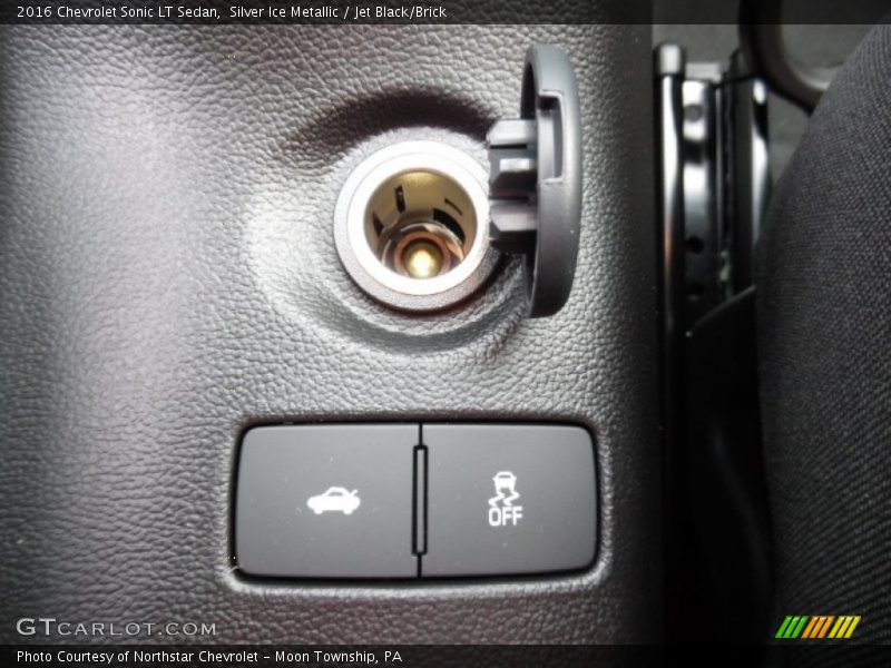 Silver Ice Metallic / Jet Black/Brick 2016 Chevrolet Sonic LT Sedan