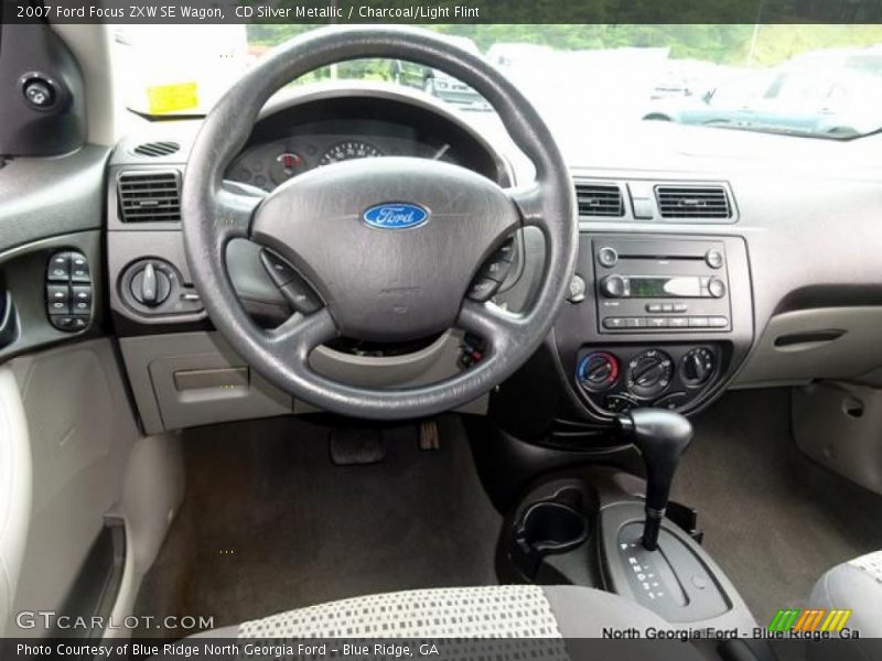 CD Silver Metallic / Charcoal/Light Flint 2007 Ford Focus ZXW SE Wagon